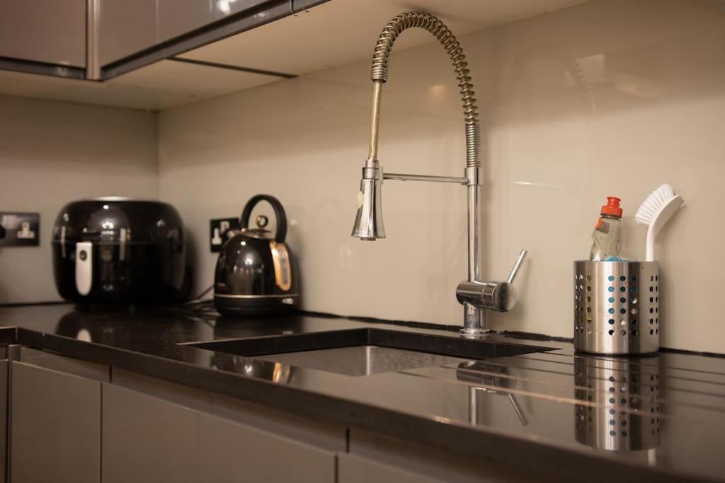 Oikoshomes Three Bedroom Flat In Лондон Экстерьер фото